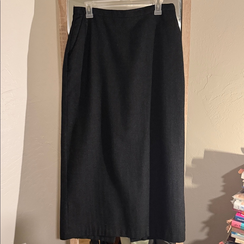 Old Navy Classic Black Pencil Skirt